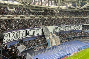 多多28-【现场】欧冠之王主场显神威，临时工兰帕德笑对质疑