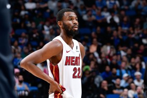 多多28中国官网-就把额度用完了？维金斯上半场9投6中&amp;罚球4中4 砍下18分4板